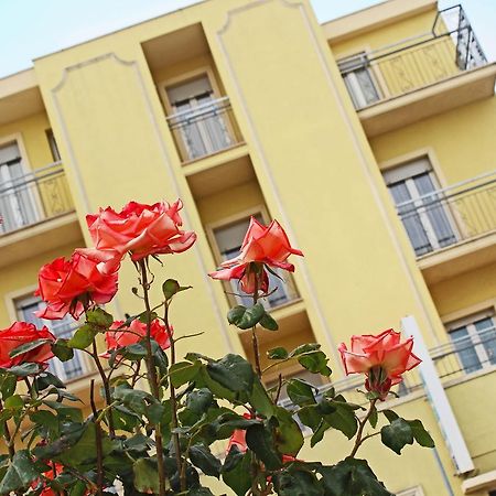 Hotel Villa Aurora เบลลาเรีย-อีเจอา มารีนา ภายนอก รูปภาพ