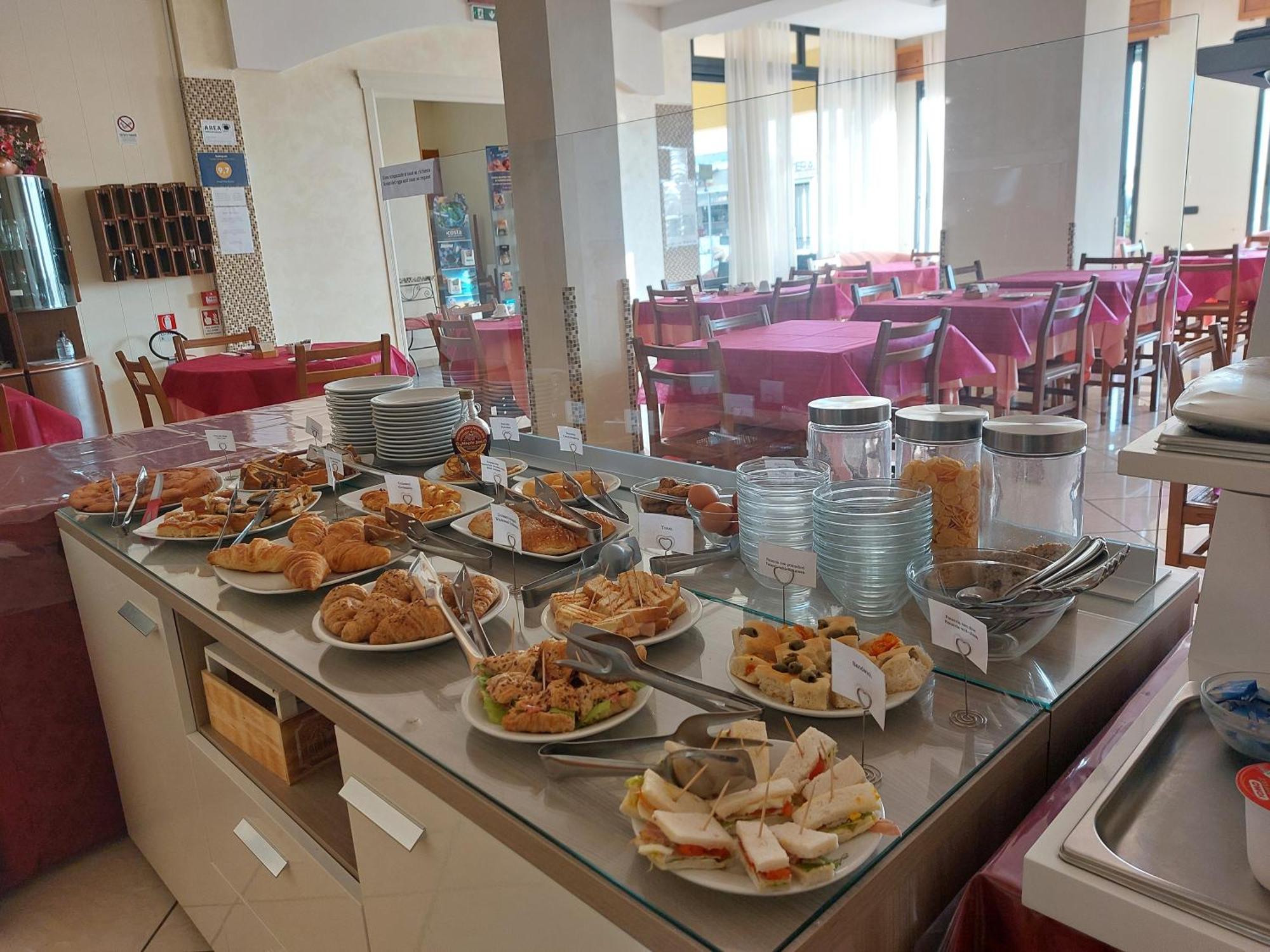 Hotel Villa Aurora เบลลาเรีย-อีเจอา มารีนา ภายนอก รูปภาพ