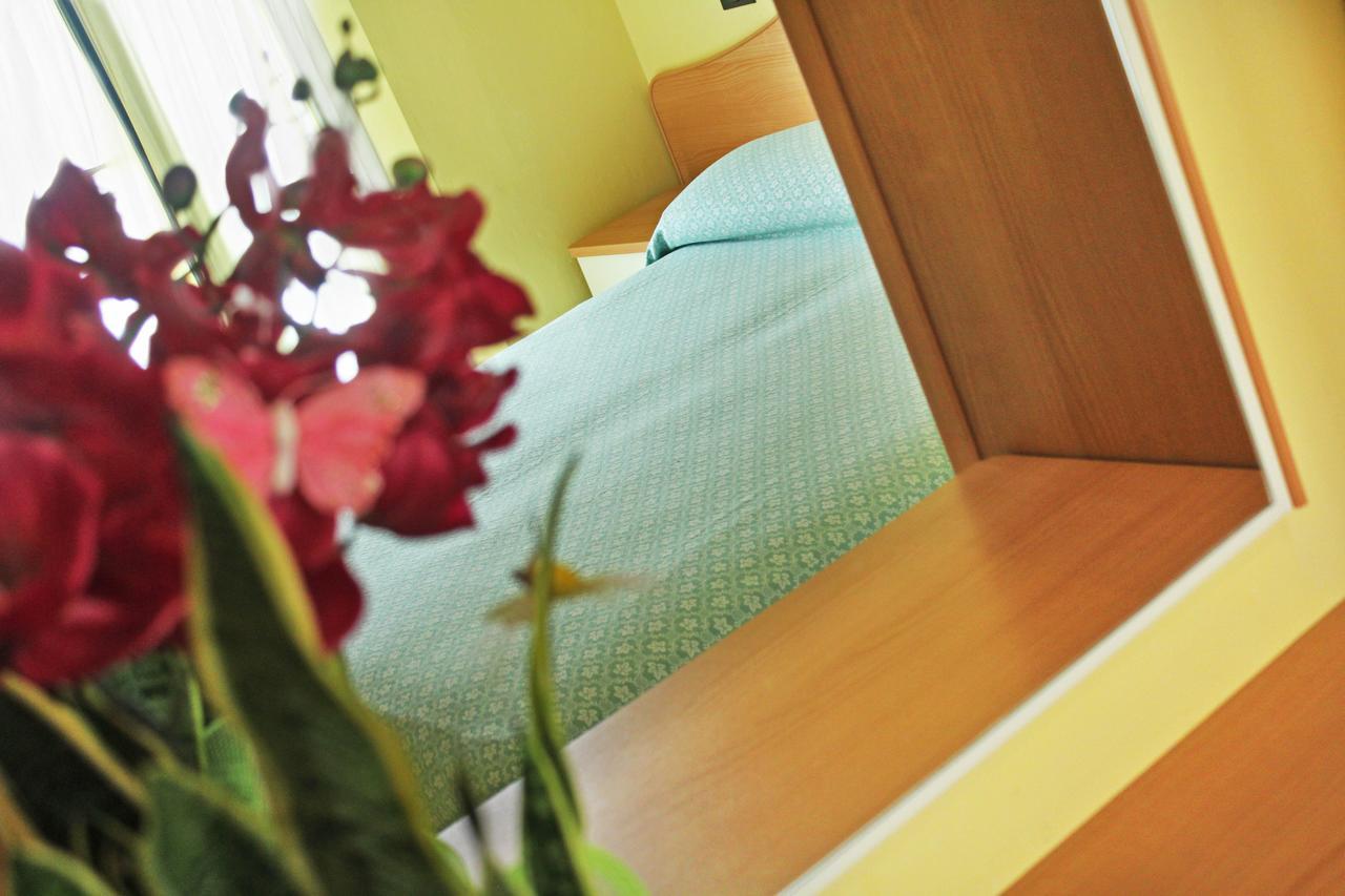 Hotel Villa Aurora เบลลาเรีย-อีเจอา มารีนา ภายนอก รูปภาพ